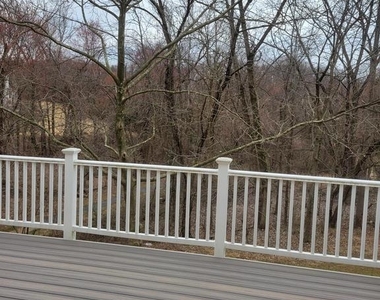 7913 Brooks Place - Photo Thumbnail 14