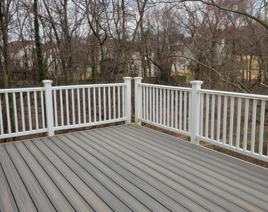 7913 Brooks Place - Photo Thumbnail 13