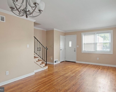 2022 Oliver Street - Photo Thumbnail 11