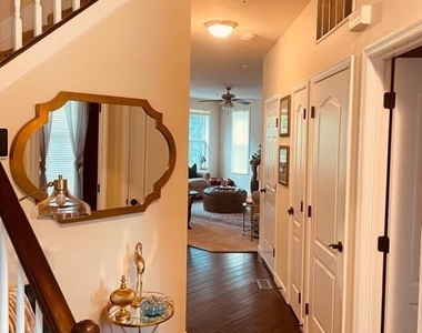 6705 Chapel Dale Road - Photo Thumbnail 7