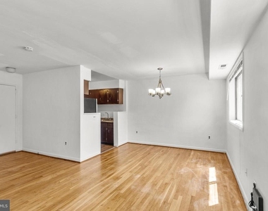 3355 University Boulevard W - Photo Thumbnail 5