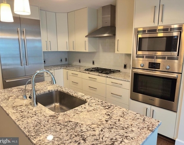 7171 Woodmont Avenue - Photo Thumbnail 1