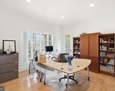 8537 Rapley Preserve Circle - Photo Thumbnail 13