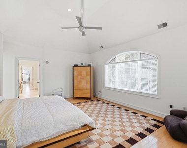 8537 Rapley Preserve Circle - Photo Thumbnail 16