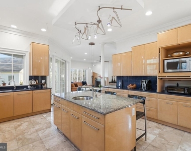 8537 Rapley Preserve Circle - Photo Thumbnail 10