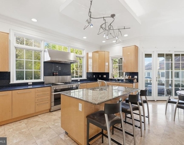 8537 Rapley Preserve Circle - Photo Thumbnail 12
