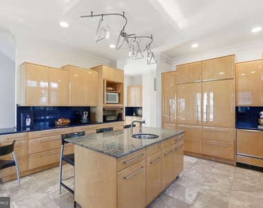 8537 Rapley Preserve Circle - Photo Thumbnail 11