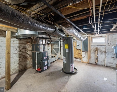 1028 W Cross Street - Photo Thumbnail 24