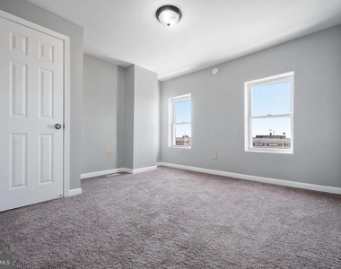 1028 W Cross Street - Photo Thumbnail 18