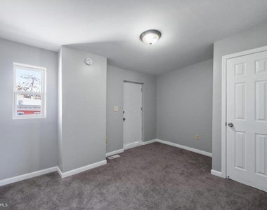 1028 W Cross Street - Photo Thumbnail 21