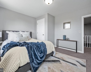 1028 W Cross Street - Photo Thumbnail 13