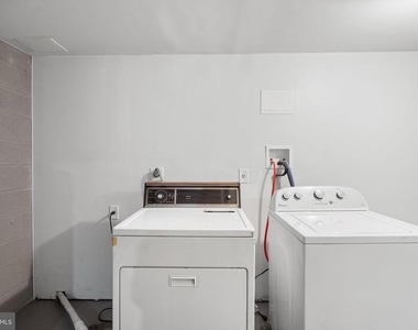 1326 N Stockton Street - Photo Thumbnail 23