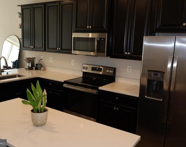 230 S Newkirk Street - Photo Thumbnail 8
