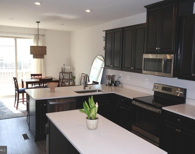 230 S Newkirk Street - Photo Thumbnail 13