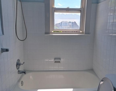 1802 Maple Street - Photo Thumbnail 3