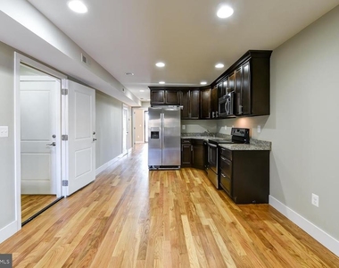 2031 Benning Road Ne - Photo Thumbnail 1