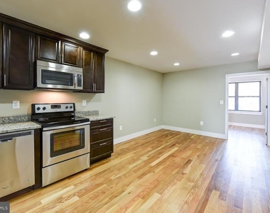 2031 Benning Road Ne - Photo Thumbnail 5