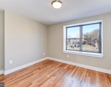 2031 Benning Road Ne - Photo Thumbnail 6
