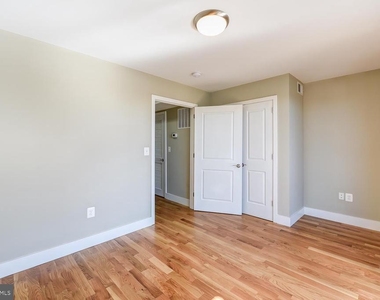 2031 Benning Road Ne - Photo Thumbnail 14