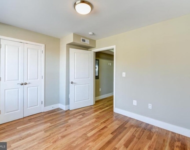 2031 Benning Road Ne - Photo Thumbnail 8