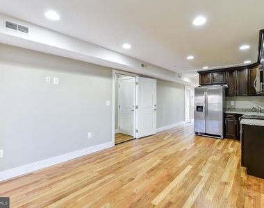 2031 Benning Road Ne - Photo Thumbnail 2