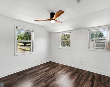 4318 G Street Se - Photo Thumbnail 9