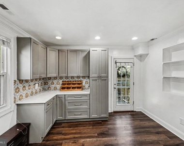 4318 G Street Se - Photo Thumbnail 3