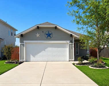 587 Twisted Oaks Ln - Photo Thumbnail 1