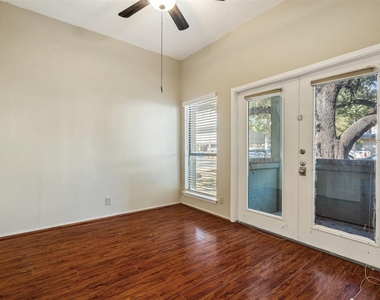 807 W 25th St - Photo Thumbnail 20