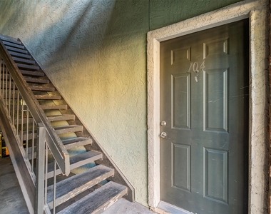 807 W 25th St - Photo Thumbnail 27