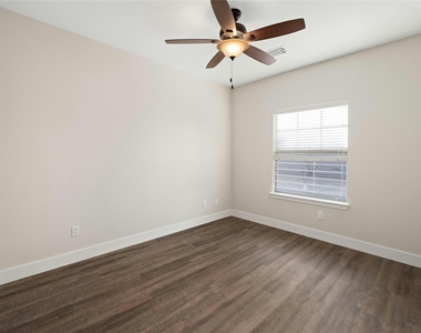 2502 W 7th St - Photo Thumbnail 22