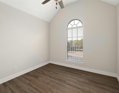 2502 W 7th St - Photo Thumbnail 21