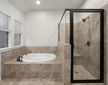 2502 W 7th St - Photo Thumbnail 15