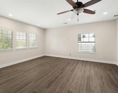 2502 W 7th St - Photo Thumbnail 18