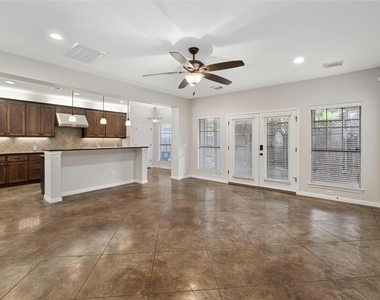 2502 W 7th St - Photo Thumbnail 2