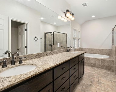 2502 W 7th St - Photo Thumbnail 13