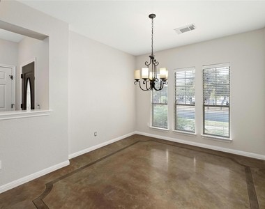 2502 W 7th St - Photo Thumbnail 10