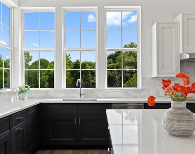 4503 Grassland Dr - Photo Thumbnail 7