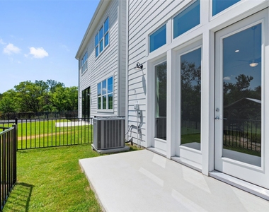 4503 Grassland Dr - Photo Thumbnail 4