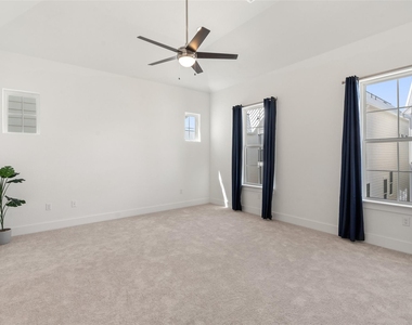 4503 Grassland Dr - Photo Thumbnail 10