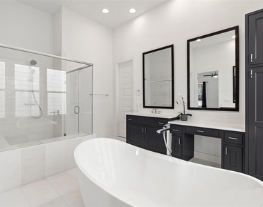 4503 Grassland Dr - Photo Thumbnail 15
