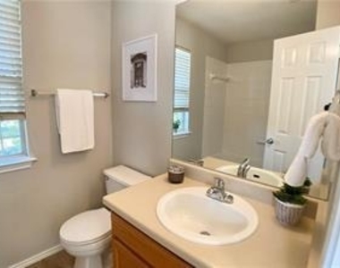 117 Decker - Photo Thumbnail 17