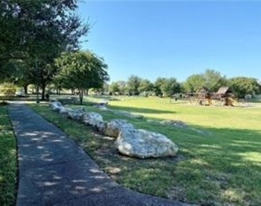 117 Decker - Photo Thumbnail 21