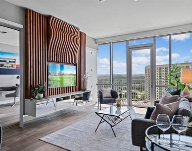 222 West Ave - Photo Thumbnail 1