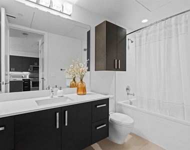 222 West Ave - Photo Thumbnail 12