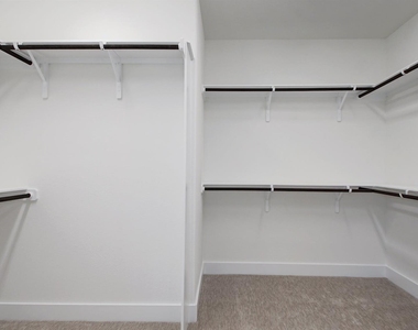 213 Poole Ln - Photo Thumbnail 18