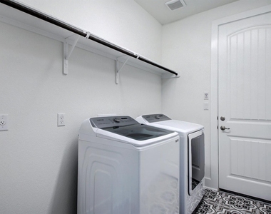 213 Poole Ln - Photo Thumbnail 23