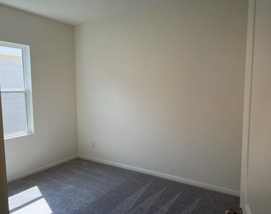 117 Bluegill Dr - Photo Thumbnail 7