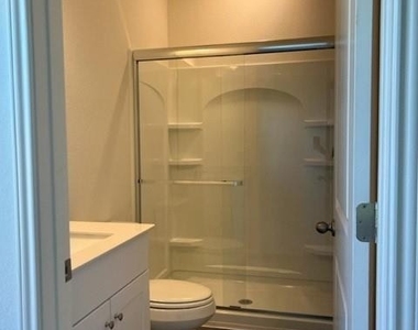 117 Bluegill Dr - Photo Thumbnail 5