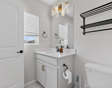 17405 Palo Corona Ln - Photo Thumbnail 30